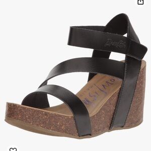 Blowfish wedges. Size 7.5